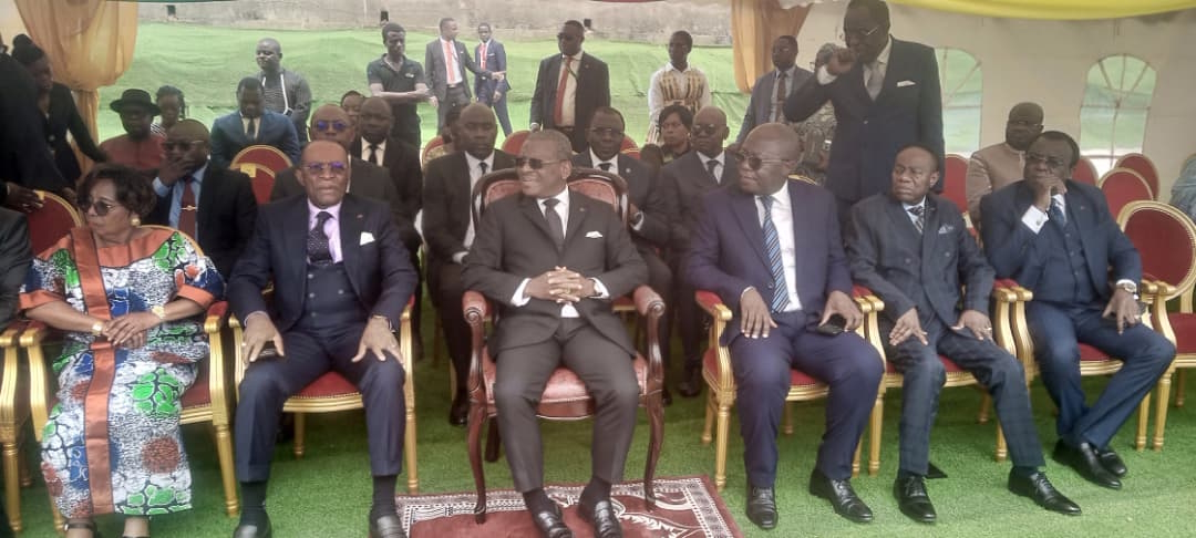 01 INTELLIGENT CLASSROOM